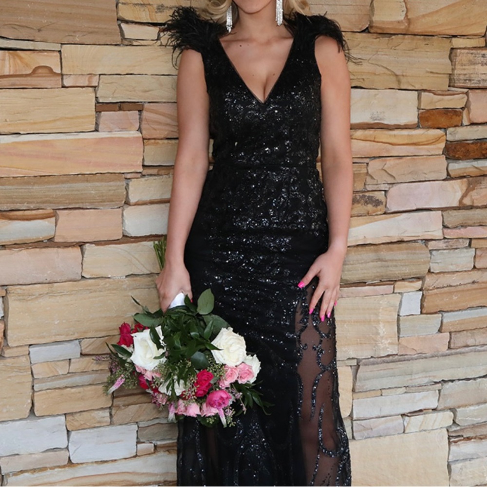Jovani black sequin prom dress size 4 NWT